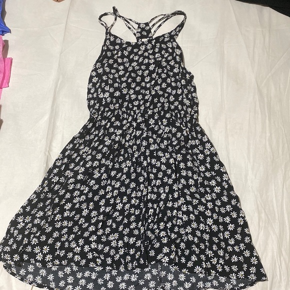 Black daisy halter dress - Picture 1 of 5